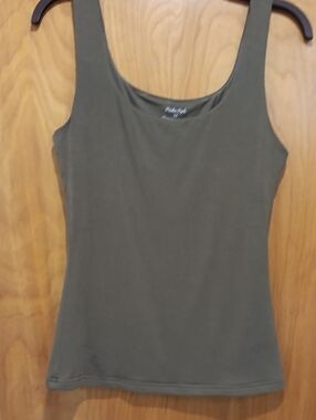 Never Worn Pinkm Style Olive Scoop Neck Tank Top